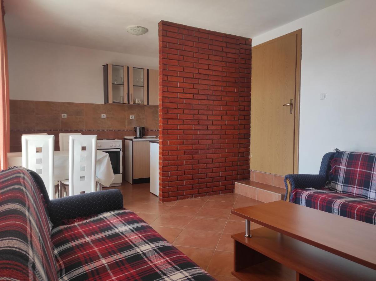באר Apartmani Vujicic מראה חיצוני תמונה